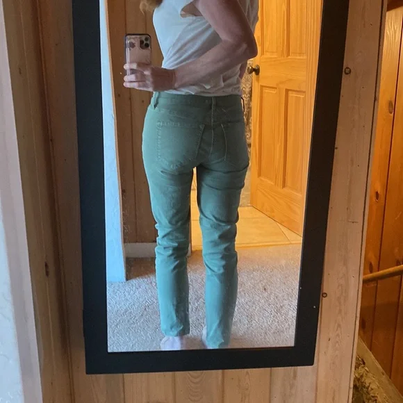 LOFT skinny Crop - Picture 3 of 6